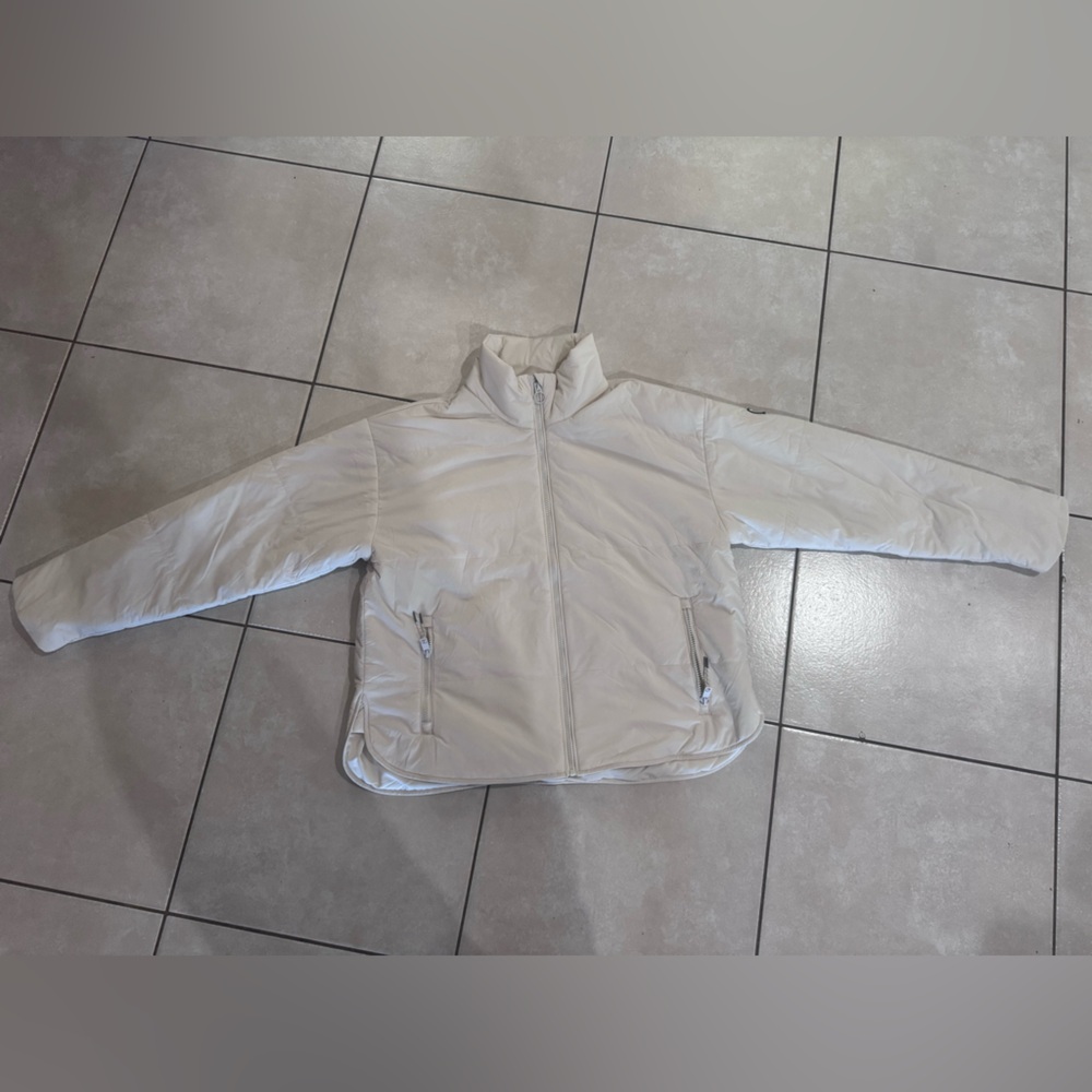 Vuori Women's Puffer Jacket - Cream